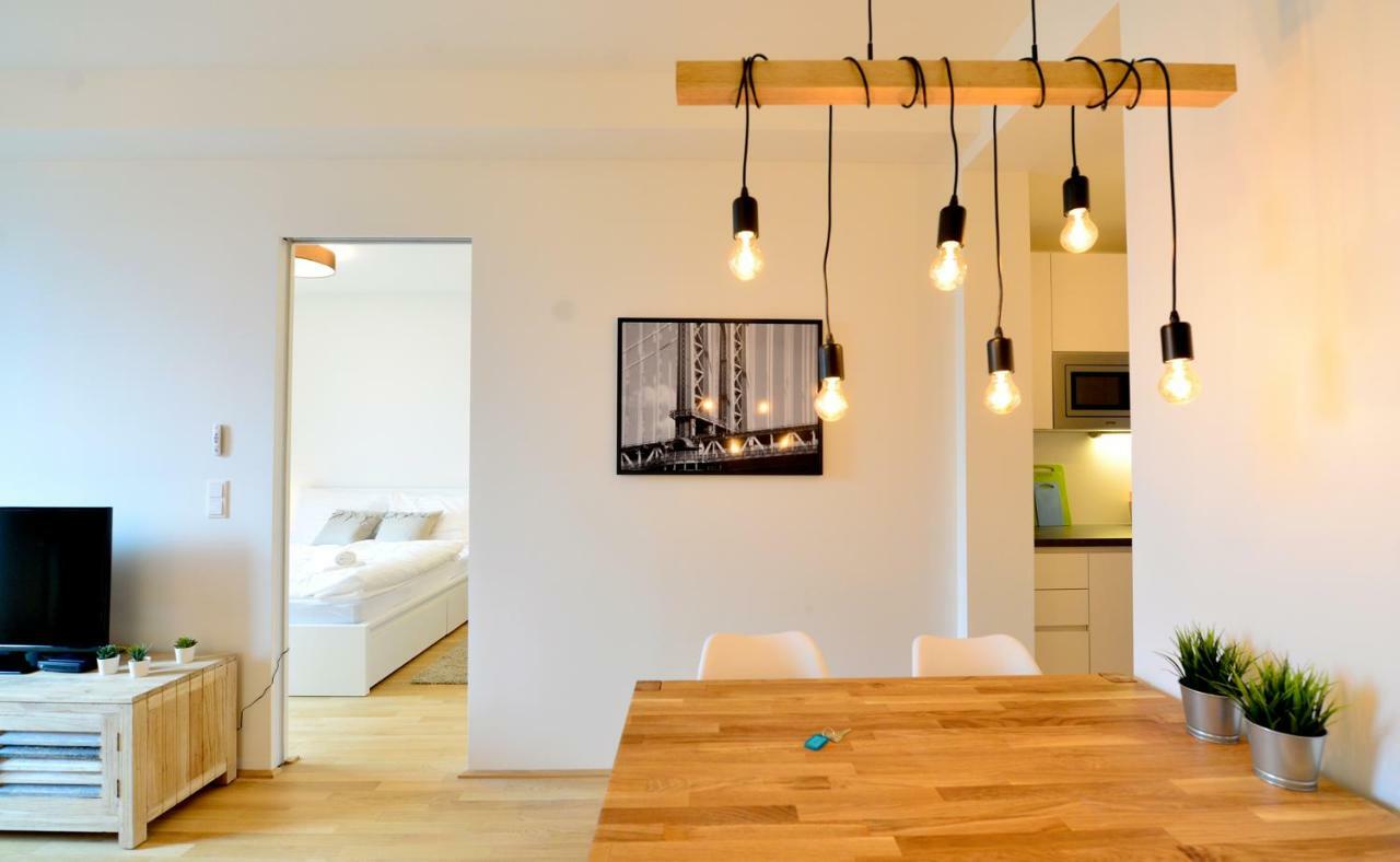 Self-check-in With View&free Parking Apartment *